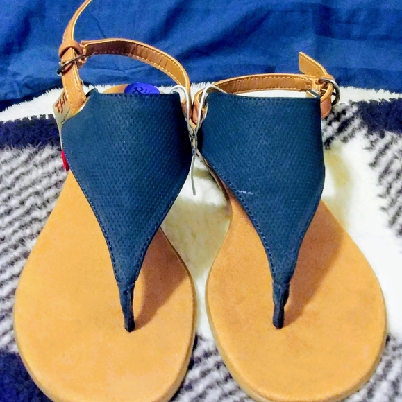 conchlusion gladiator sandal